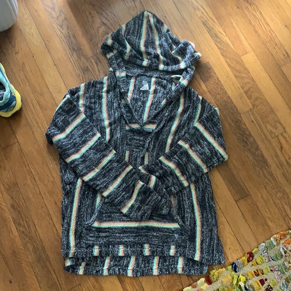 Billabong woven pancho